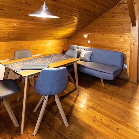 Borst Apartment *